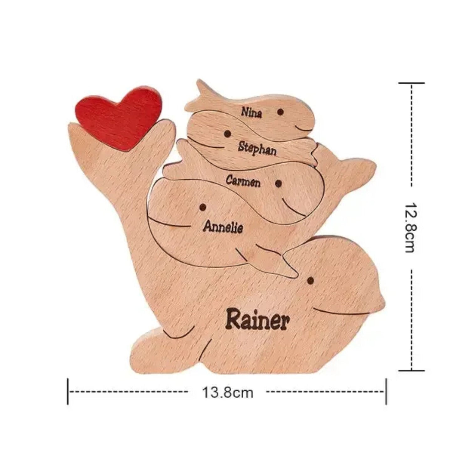 Wooden family figure with names and a heart, shown with dimensions on a white background.